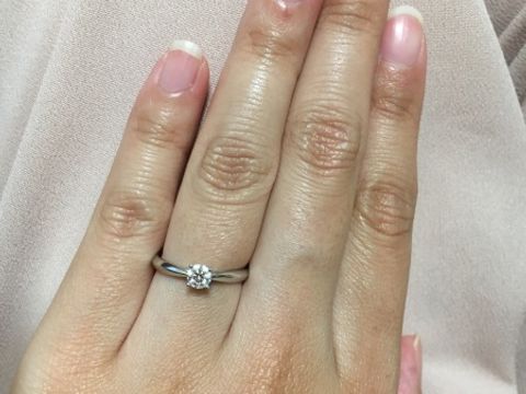 【VANillA(ヴァニラ)の口コミ】 お店で実物を見る前にインターネットで見てずっと気になっていた指輪でし…