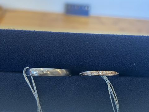 【Love Bond(ラブボンド)の口コミ】 他と被らないデザインで素敵でした。
私自身がピンクゴールドが好きなので…