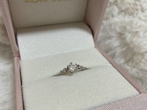 【Love Bond(ラブボンド)の口コミ】 可愛らしい雰囲気でメレダイヤがとんとんとん、と並んでいるところがおす…