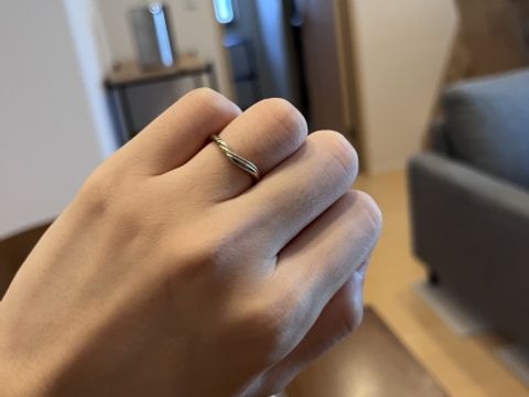 【ケイウノ ブライダル(K.UNO BRIDAL)の口コミ】 V型で指を長く細く見せてくれる。デザインパターンを作成してもらい、2人…