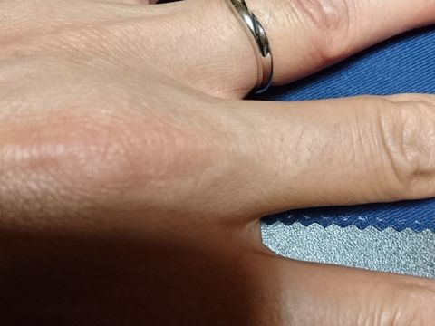 【銀座ダイヤモンドシライシの口コミ】 V型のマリッジリングが希望だったため、Be there for Uとこのプロミティア…