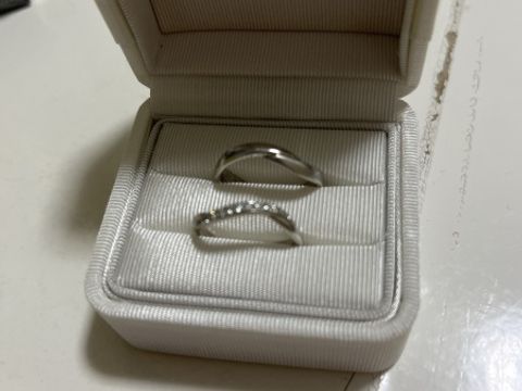 【Princess Bijou(プリンセス・ビジュー)の口コミ】 この結婚指輪は、プラチナで出来ており、ディズニーのブランドということ…