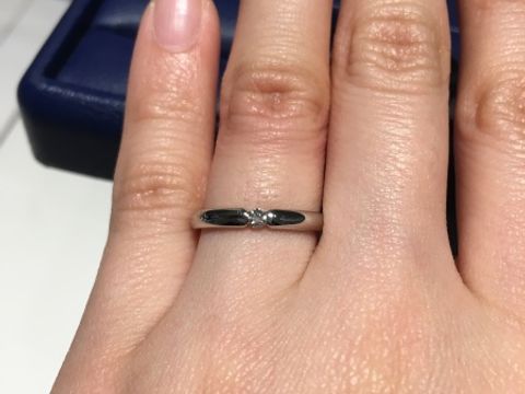 【銀座ダイヤモンドシライシの口コミ】 指輪は普段もはずさず、ずっと身に着けていたかったので、シンプルなもの…