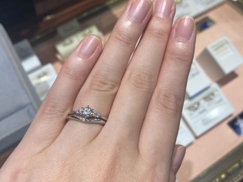 【ケイウノ ブライダル(K.UNO BRIDAL)の口コミ】 試着で一番印象的だったのは、その場でデザイナーさんが同席して、私たち…