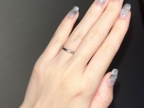 【mina.jewelry(ミナジュエリー)の口コミ】 2人とも気に入って、かつ似合うデザインで探していました。他にも数店舗巡…