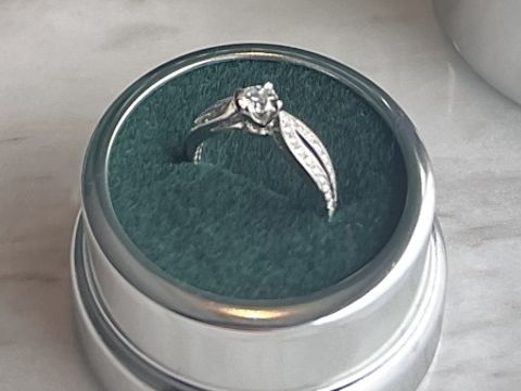 【ブシュロン(BOUCHERON)の口コミ】 店頭で試着した時に、デザインの可愛さ、上品さに、これだ！！と思ったの…