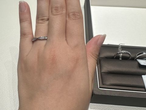 【アイプリモ(I-PRIMO)の口コミ】 ハーフエタニティ＆リボン型の指輪を探していて、アイプリモさんに辿り着…