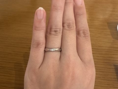 【ブシュロン(BOUCHERON)の口コミ】 ダイヤがついた指輪がよく、色々見せていただいた中で、あえてシンプル1箇…