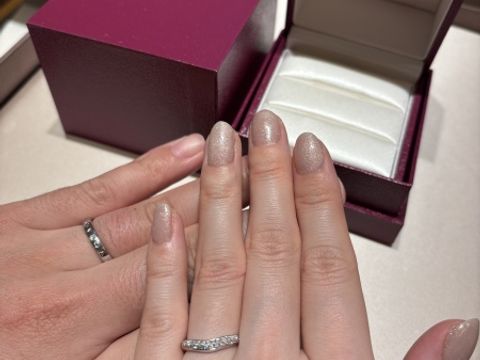 【ブルガリ(BVLGARI)の口コミ】 V字、ハーフエタニティにて探していましてこちらの指輪に出会いました。ネ…