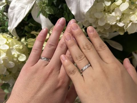 【TANZO.(鍛造指輪)の口コミ】 　自分の指輪は、スコップで削ったような加工をしてもらい、今後何十年と…