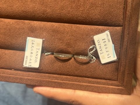 【TANZO.(鍛造指輪)の口コミ】 素材、太さ、甲丸など内側・外側の形、ダイヤの数やスターダストなどのさ…