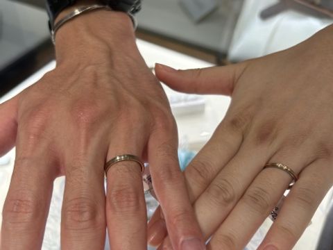 【CHARMY(チャーミー)の口コミ】 シンプルすぎないデザインで探していて、彼に似合いそうと思ってつけてみ…