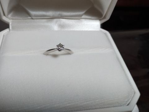 【カオキ　ダイヤモンド専門卸直営店の口コミ】 お店は1000個以上のダイヤから選ぶことができて良かったと思います。特に…