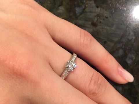 【TASAKI(タサキ)の口コミ】 引っかかりの無いレール留のパヴェ&四つ爪のエンゲージリングを探して…