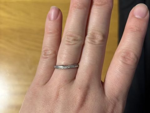 【銀座ダイヤモンドシライシの口コミ】 馴染みやすい角張っていない加工がされているので、毎日つけていても問題…