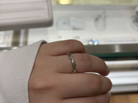【STAR JEWELRY(スタージュエリー)の口コミ】 シンプルな指輪が欲しかったので、期待通りの指輪が見れて良かったです。
…