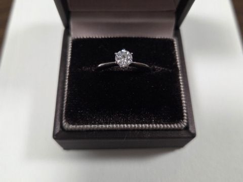 【アイプリモ(I-PRIMO)の口コミ】 ダイヤモンドのグレードが高く、透明度も高いです。ダイヤモンドにこだわ…