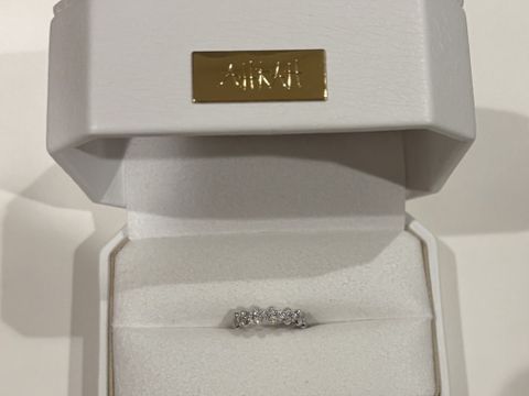 【AHKAH(アーカー)の口コミ】 婚約指輪も普段使いしたいという私の要望を答えてくれる優れものです。高…