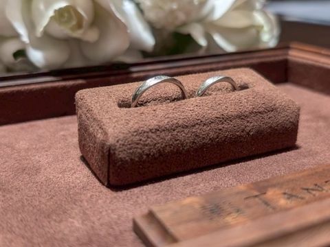 【TANZO.(鍛造指輪)の口コミ】 店員さんと相談しながら自分たち好みのデザインを考えることができました…