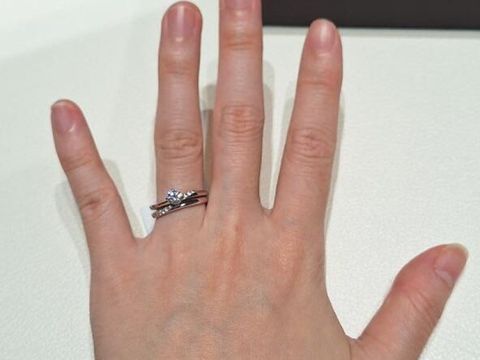 【アイプリモ(I-PRIMO)の口コミ】 ユリシーズは、柔らかなウェーブラインが美しく、指に自然になじむデザイ…