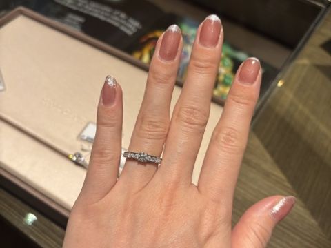 【ブルガリ(BVLGARI)の口コミ】 色々なデザインがある中でもこのブルガリブルガリの刻印があるデザインは…