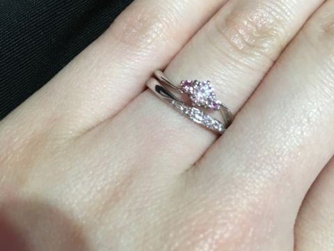 【HOSHI no SUNA 星の砂(ほしのすな)の口コミ】 いろんなお店を見て、いちばんダイヤモンドの輝きが綺麗でした。指につけ…