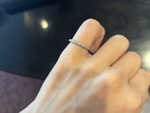 【ケイウノ ブライダル(K.UNO BRIDAL)の口コミ】 ハーフエタニティの結婚指輪で華やかさと可愛さの両方があります。希望に…