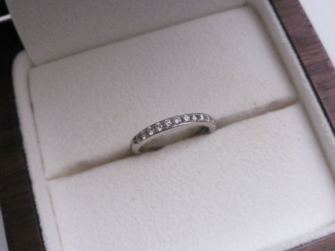 【Ponte Vecchio(ポンテヴェキオ)の口コミ】 ダイヤモンドがたくさん埋め込まれているのでつけているだけできらびやか…