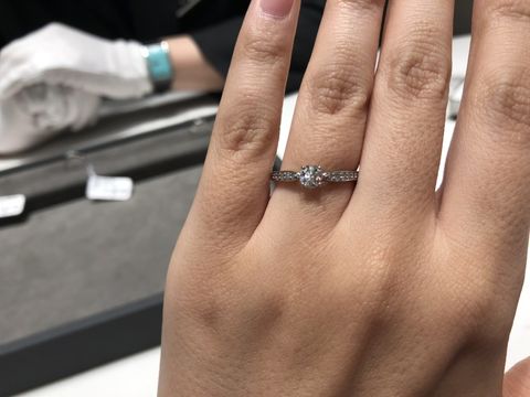 【ティファニー(Tiffany & Co.)の口コミ】 シンプルなのに上品で華やかさもあり、どんなシーンでも身につけやすいの…