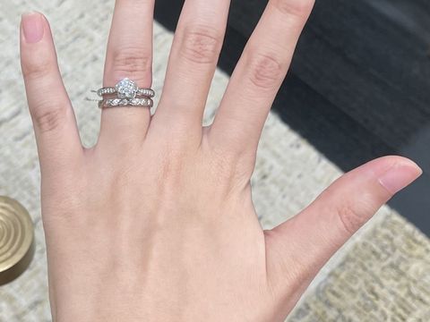 【シャネル(CHANEL)の口コミ】 ココクラッシュの結婚指輪を目指して見に行ったのですがやっぱり5石タイプ…