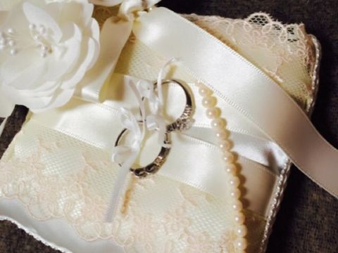 【アイプリモ(I-PRIMO)の口コミ】 ポラリスは脇に入れる石を自分で選ぶことができました。私の場合は、両サ…