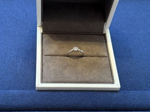 【TOWA(永遠)の口コミ】 先に結婚指輪を他のお店で購入していました。結婚指輪が細身で、少しだけS…