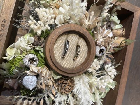 【鎌倉彫金工房の口コミ】 プラチナ、K18、ホワイトゴールド、ピンクゴールドから色は選べ、相手はプ…