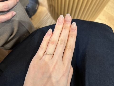【Gemmyo(ジェミオ)の口コミ】 シンプルというよりも個性のあるデザインが多く、存在感のある指輪が多か…