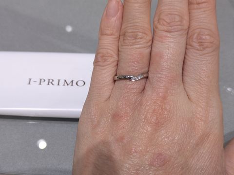 【アイプリモ(I-PRIMO)の口コミ】 適度なデザイン性を感じるV字シルエット。このおかげで、関節が目立ちづら…