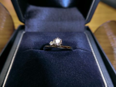 【銀座ダイヤモンドシライシの口コミ】 予算の中で最高のダイヤモンドを選定してくれました。
指輪やダイヤモンド…