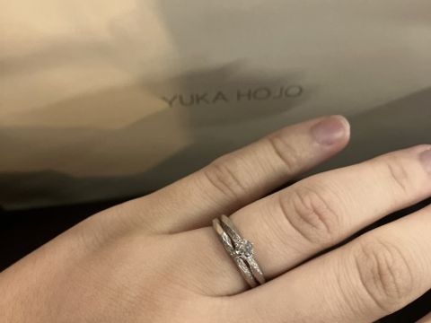 【YUKA HOJO(ユカホウジョウ)の口コミ】 このlay of lightは、指輪をねじって動きをつけているので、私が今まで見…