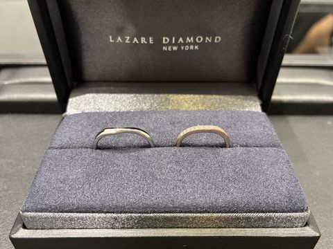 【ラザール ダイヤモンド(LAZARE DIAMOND)の口コミ】 ウェーブラインが綺麗なので、指が長く綺麗にみえます。ダイヤモンドの輝…