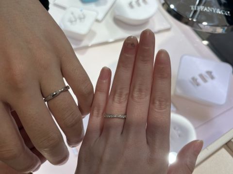 【ティファニー(Tiffany & Co.)の口コミ】 下調べさずに行ったので、ブランドの中で人気のあるものというのでひとつ…