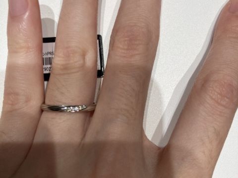 【アイプリモ(I-PRIMO)の口コミ】 シンプルですが指輪にラインが入っていて綺麗です！着けていると、テンシ…