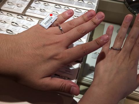 【アイプリモ(I-PRIMO)の口コミ】 シンプルなデザインでした。
普段指輪を付けることが全くありませんでした…