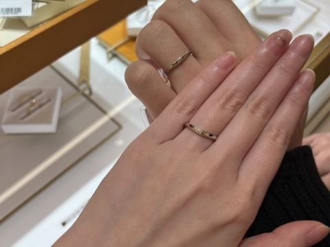 【ブルガリ(BVLGARI)の口コミ】 仕事柄派手なデザインはつけられないこと、ダイヤ付きがよいことをお伝え…