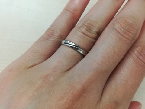 【ギンザタナカブライダル(GINZA TANAKA BRIDAL)の口コミ】 シンプルな2.5ミリから3ミリのプラチナの指輪を探していました。選んだも…