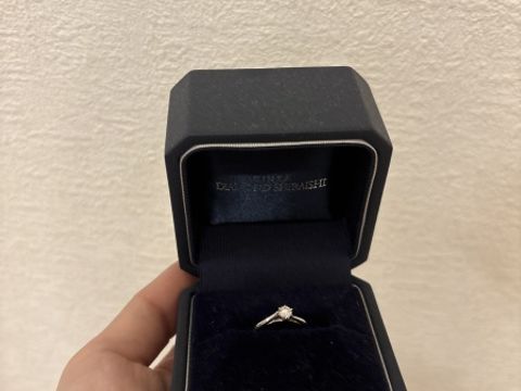 【銀座ダイヤモンドシライシの口コミ】 シンプル王道な婚約指輪に憧れていたので、まさに理想のデザインでした。…