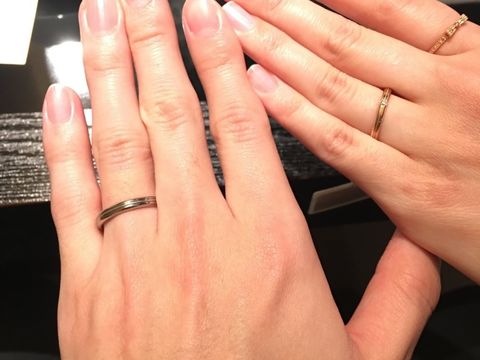 【WEDYの口コミ】 細身でかっこいいデザインで、とても気に入りました。珍しいセンターにミ…