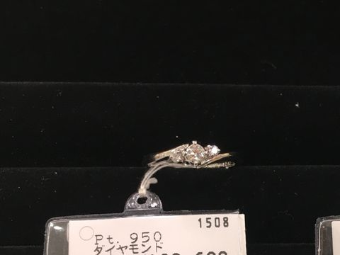 【SCARABE(スカラベ)の口コミ】 普段使いもできるようにダイヤの高さが控えめで、主張し過ぎず華奢なデザ…