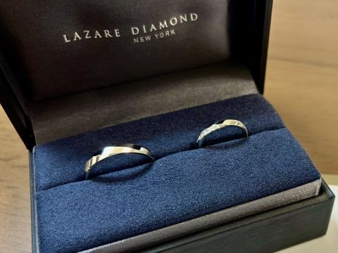 【ラザール ダイヤモンド(LAZARE DIAMOND)の口コミ】 日常的に着けやすいシンプルな結婚指輪というよりはダイヤがついていて気…
