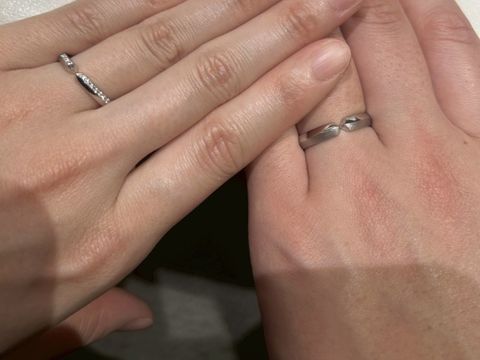 【アイプリモ(I-PRIMO)の口コミ】 ふたりの指輪を合わせたときにだけインフィニティ（∞）が浮かぶデザ…