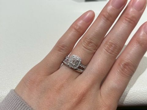 【アイプリモ(I-PRIMO)の口コミ】 繊細なデザインが魅力で、一目で心を奪われました。控えめながら存在感の…