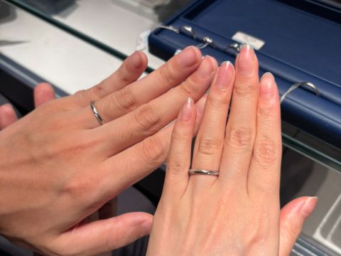 【銀座ダイヤモンドシライシの口コミ】 シンプルで王道なものからゴージャスなものまで、デザイン数が豊富です。…